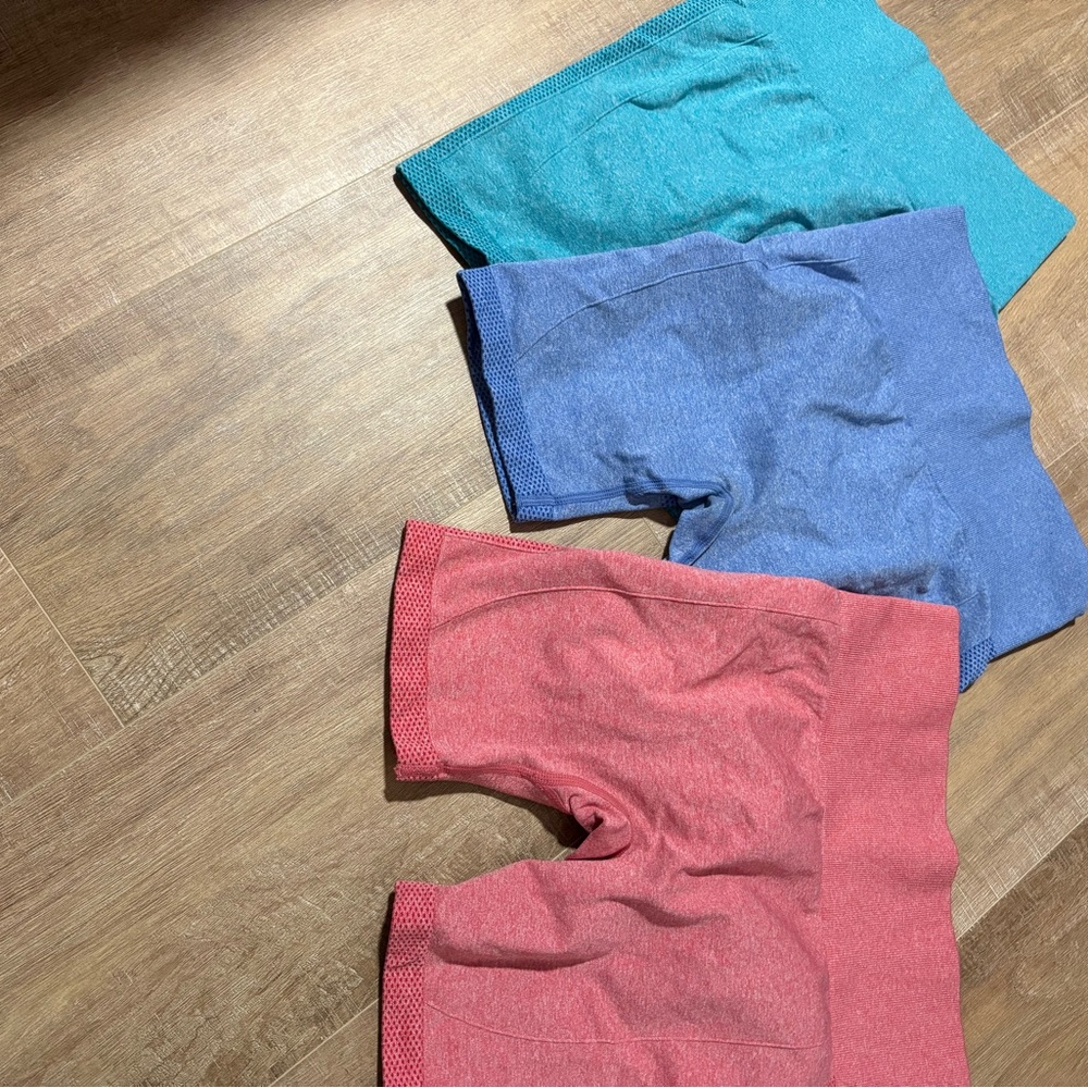SHEIN Women's Athletic Shorts Set - Red, Blue, Green